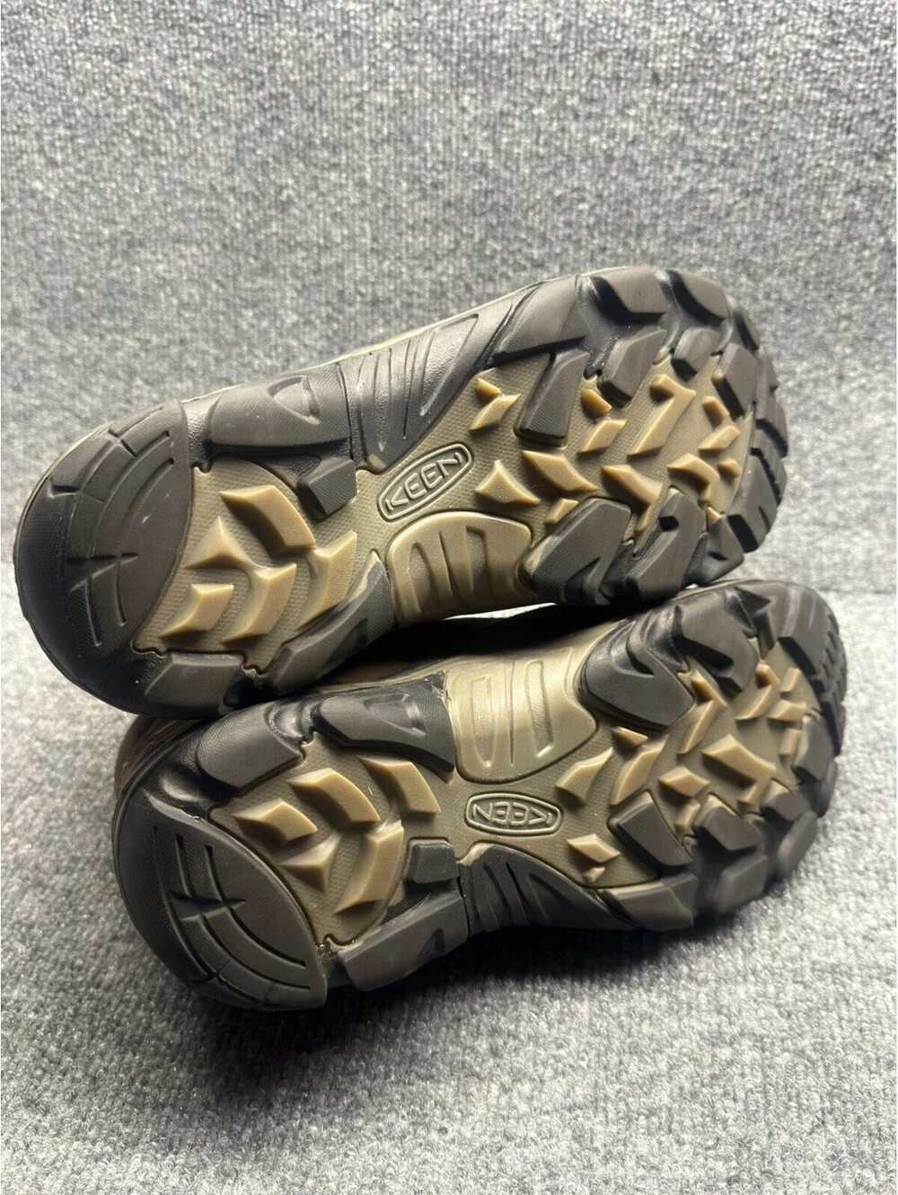 KEEN Durand II Mid Waterproof Hiking Boots for Men -   Size 11.5 WIDE